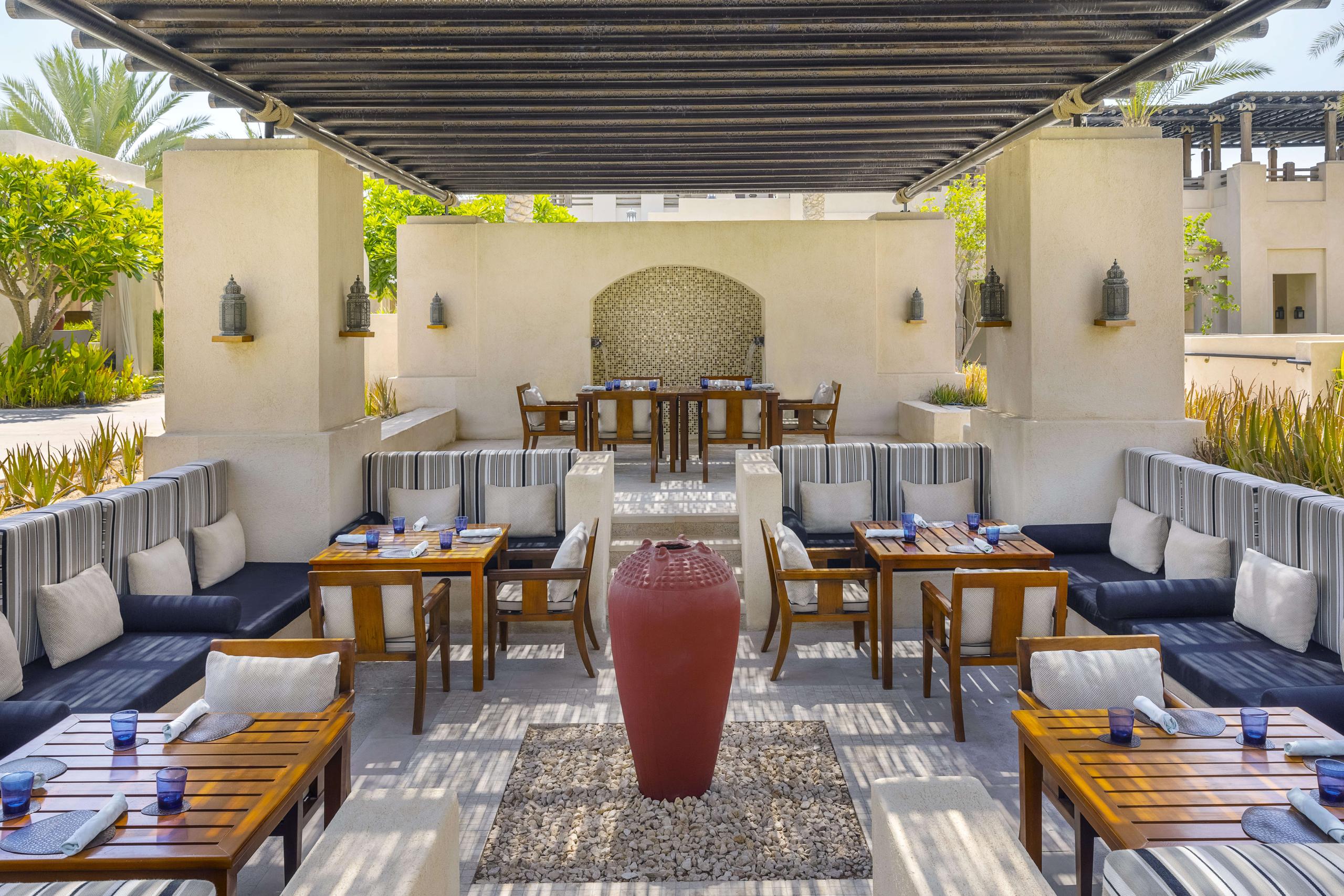 Dine Around by More Cravings by Marriott Bonvoy™