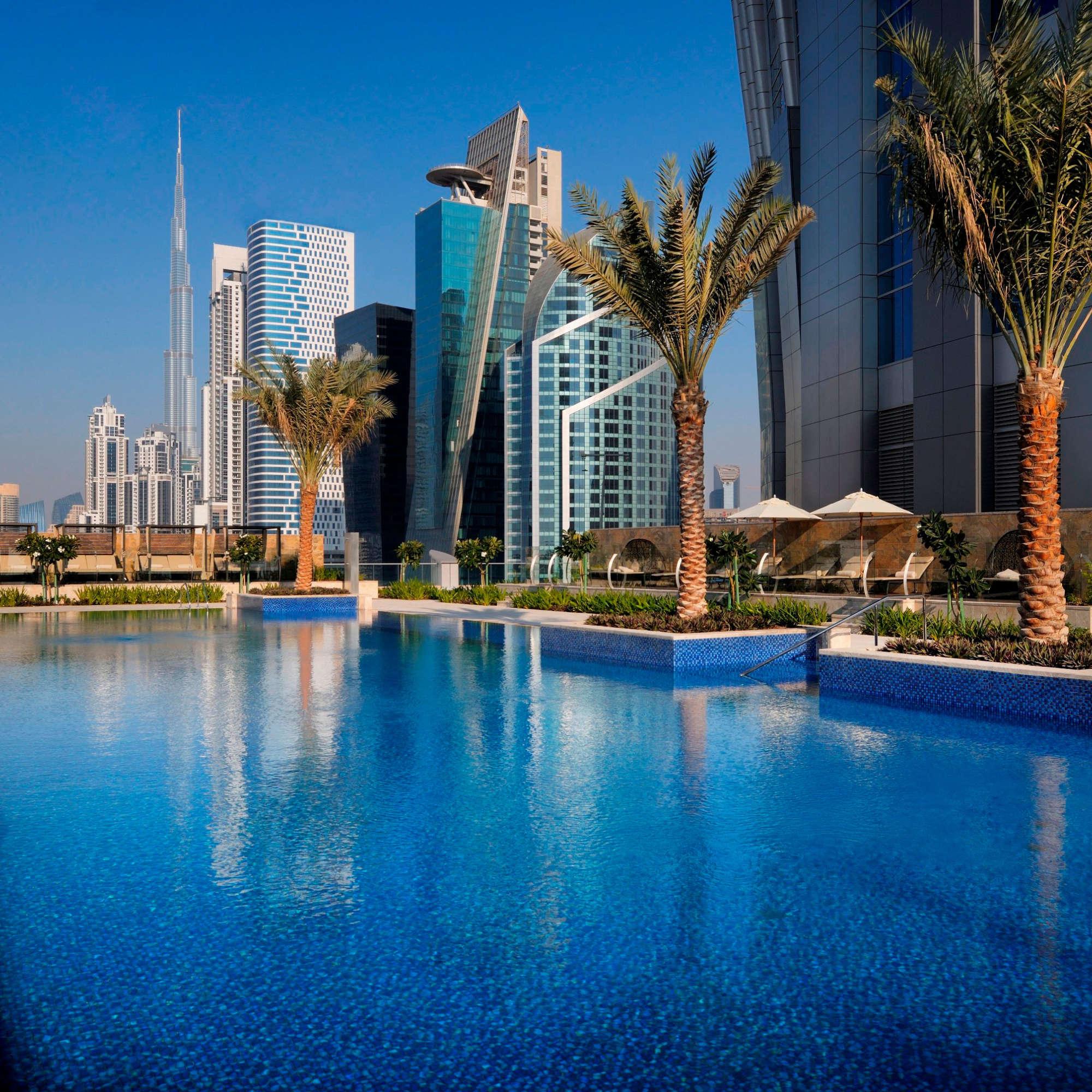 Aqua Poolside Grill and Bar