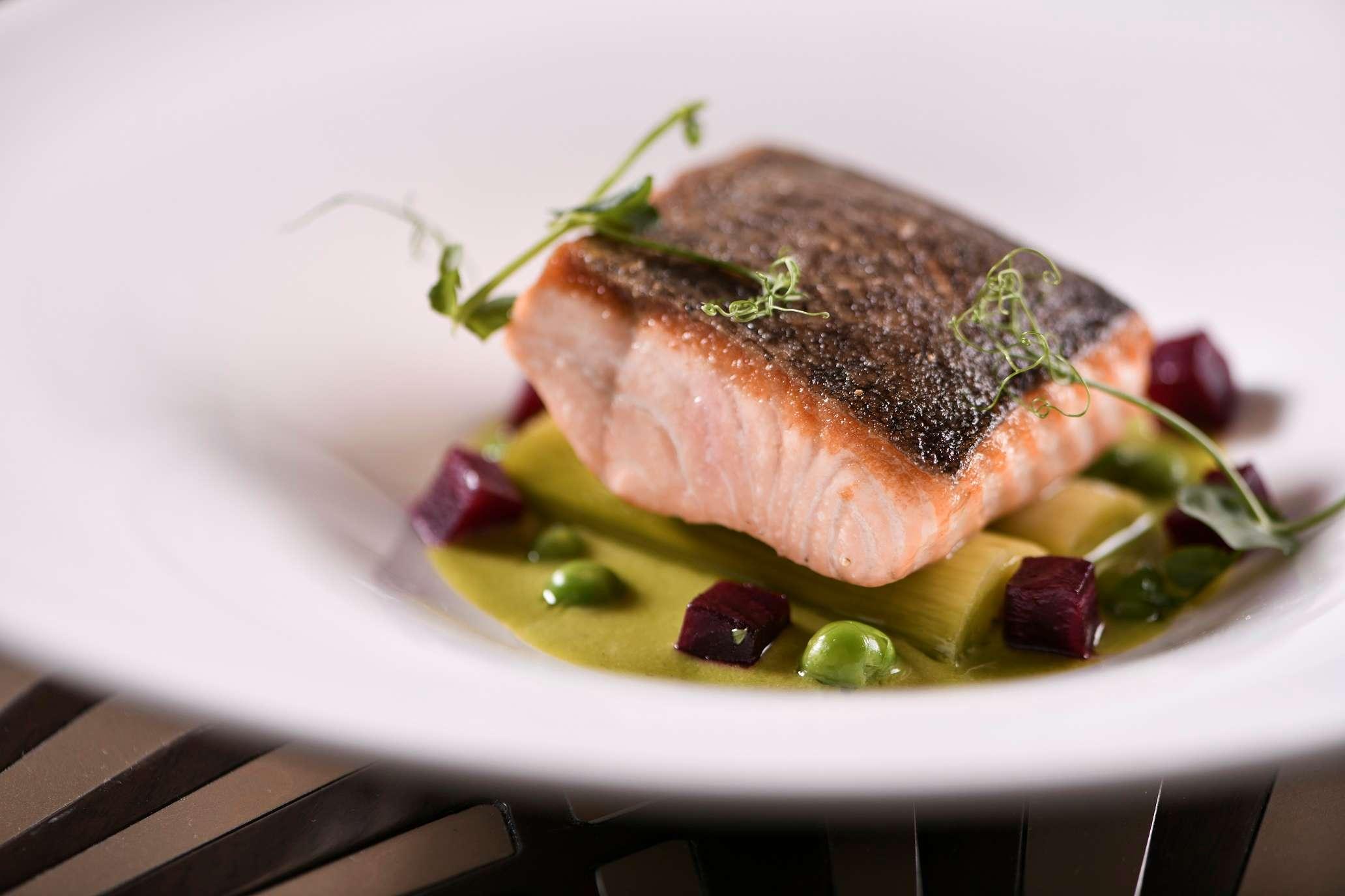 Salmon Croustillant, Emulsion D'Estragon