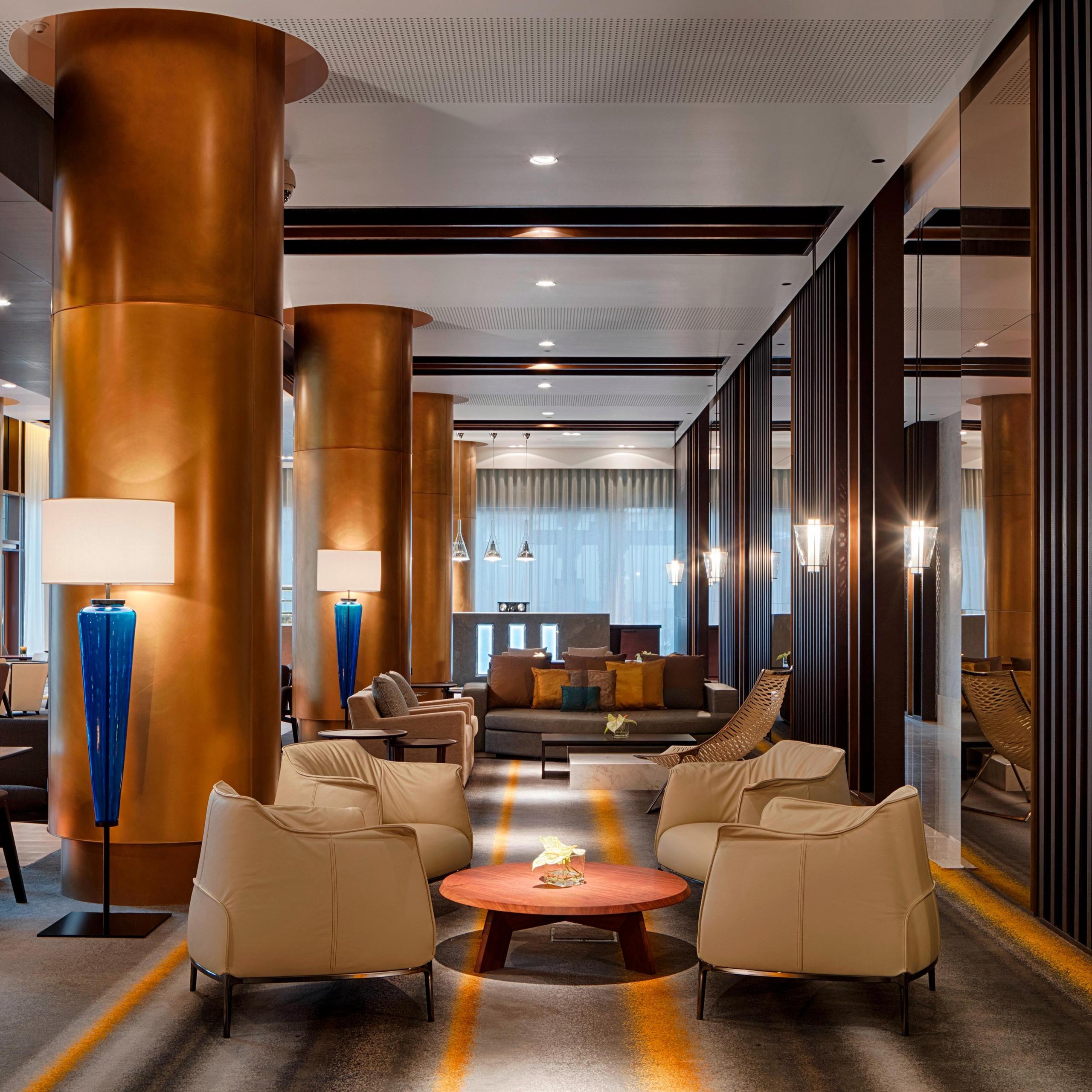 Luxe Lounge