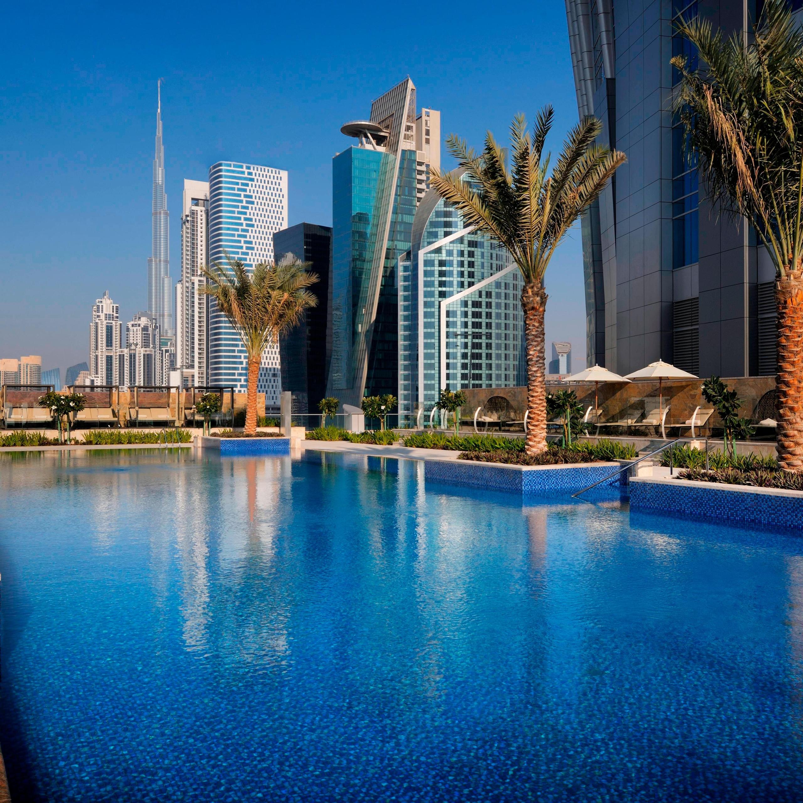 Aqua Poolside Grill and Bar