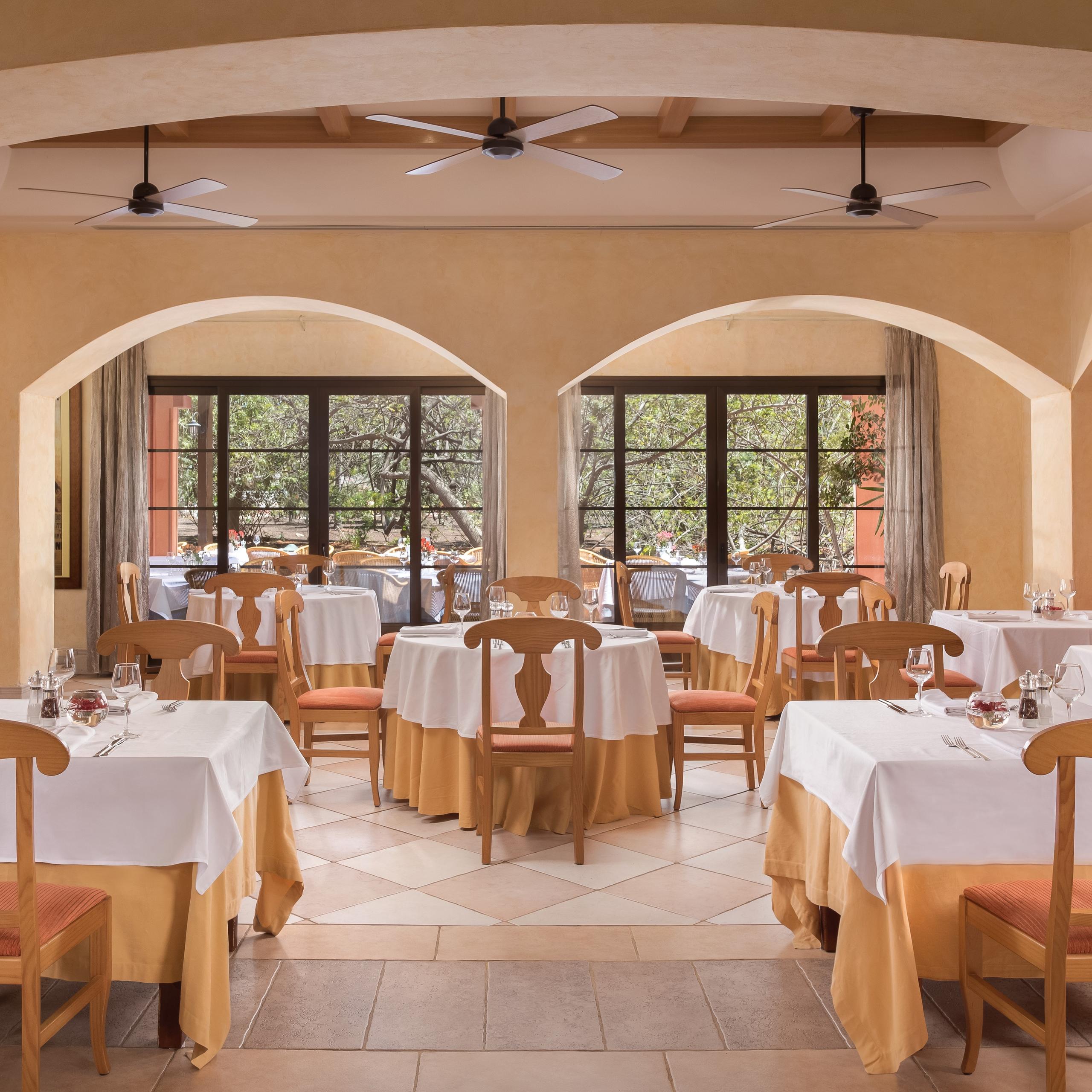 Los Arcos Buffet