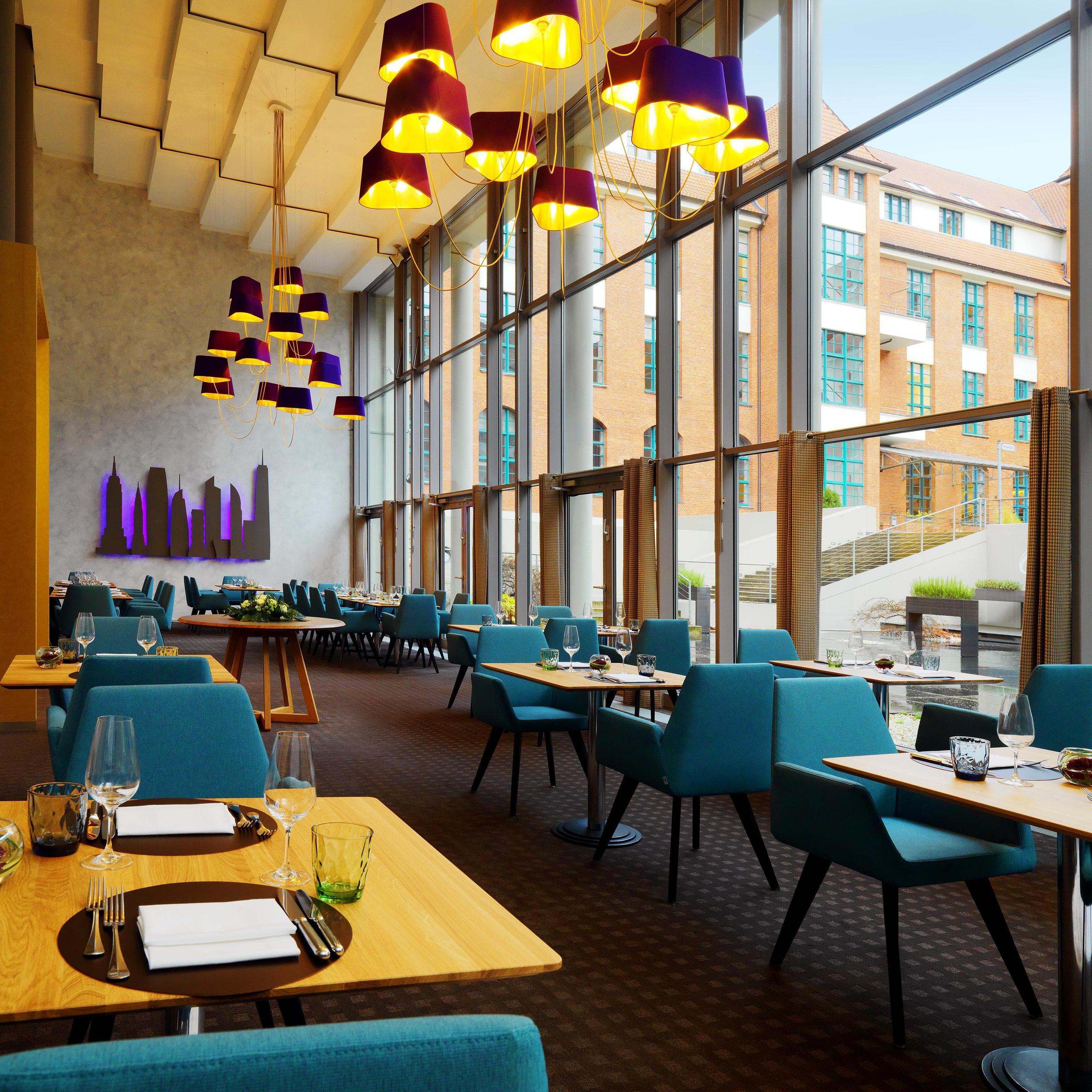 5th Avenue Restaurant