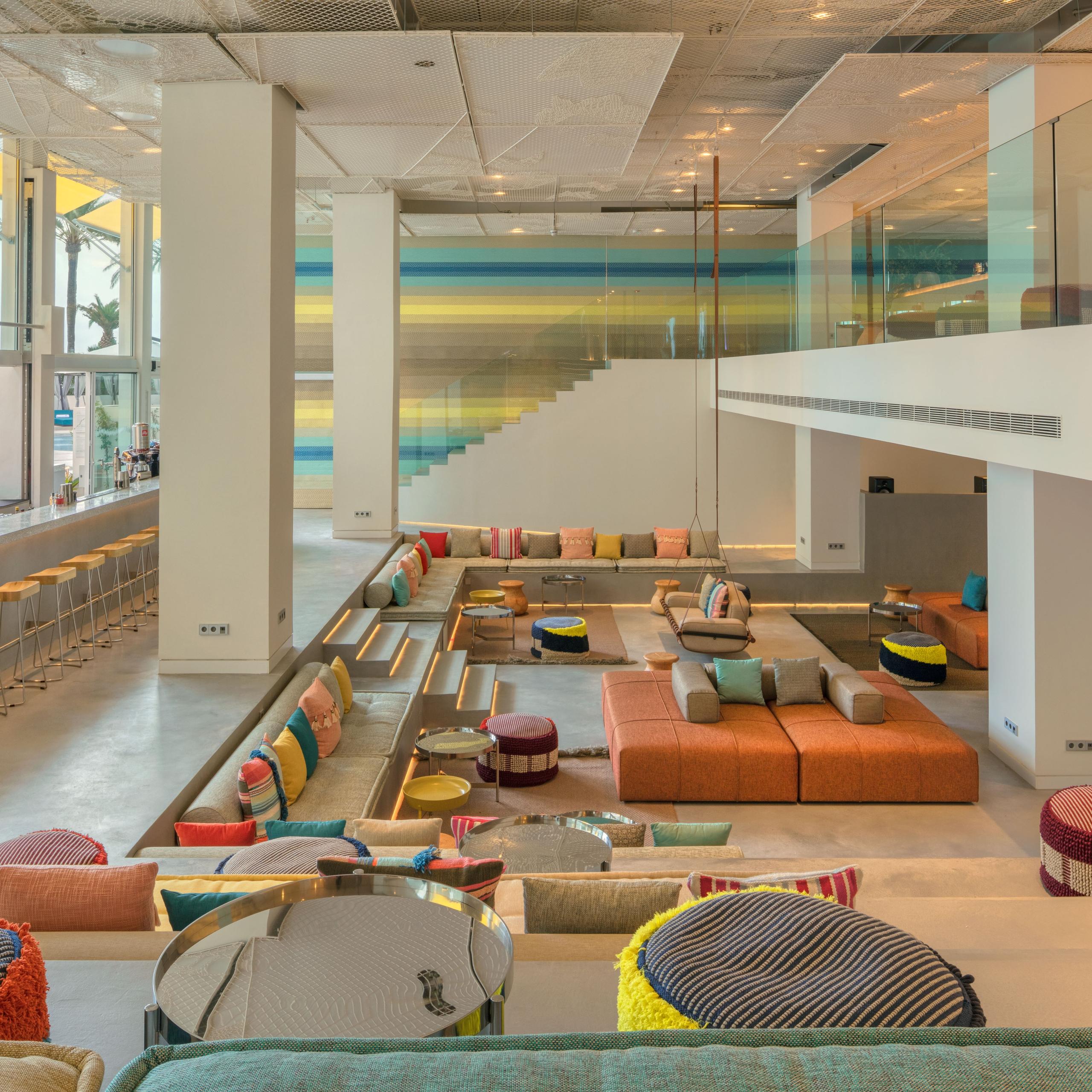 W Lounge