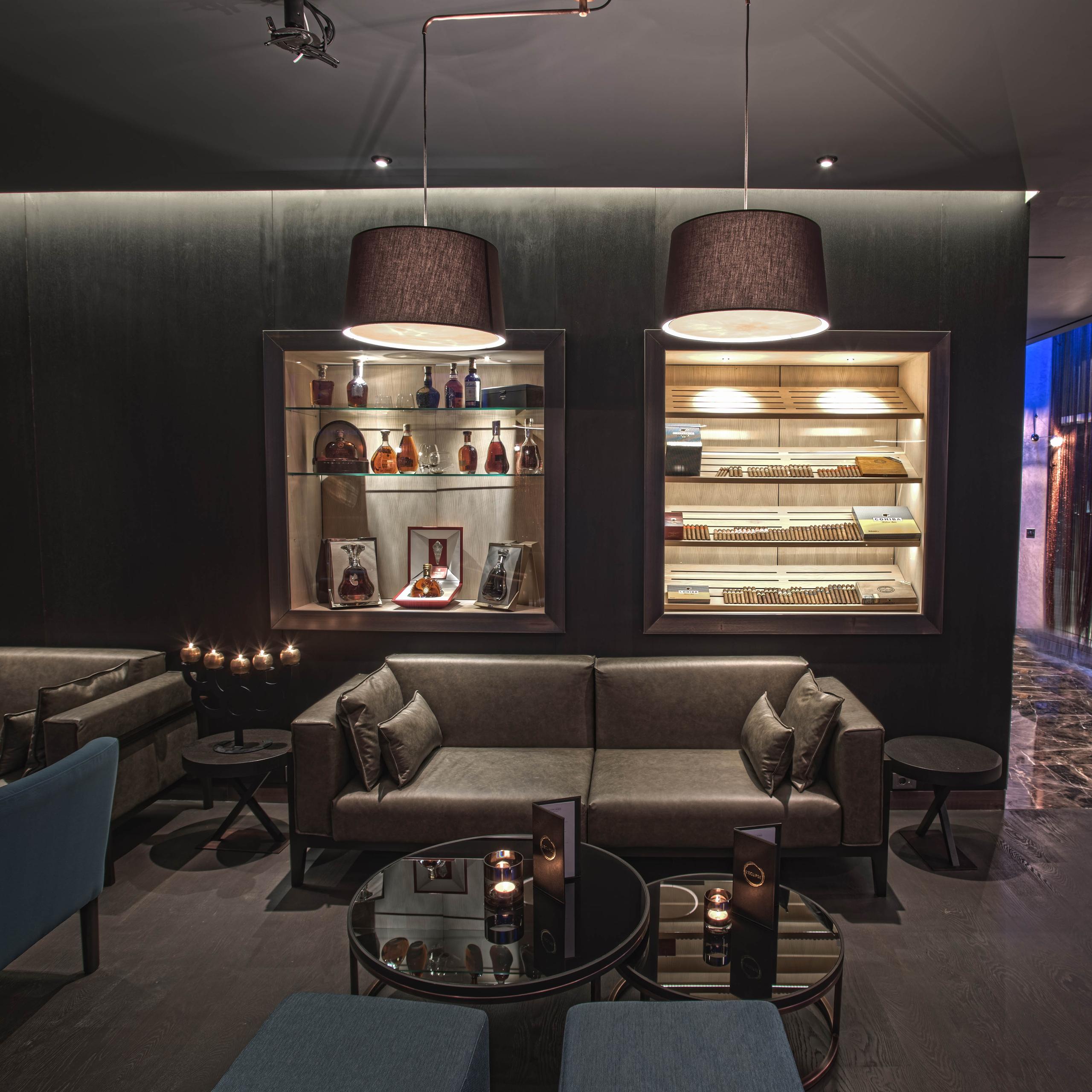 L'Eclipse Bar