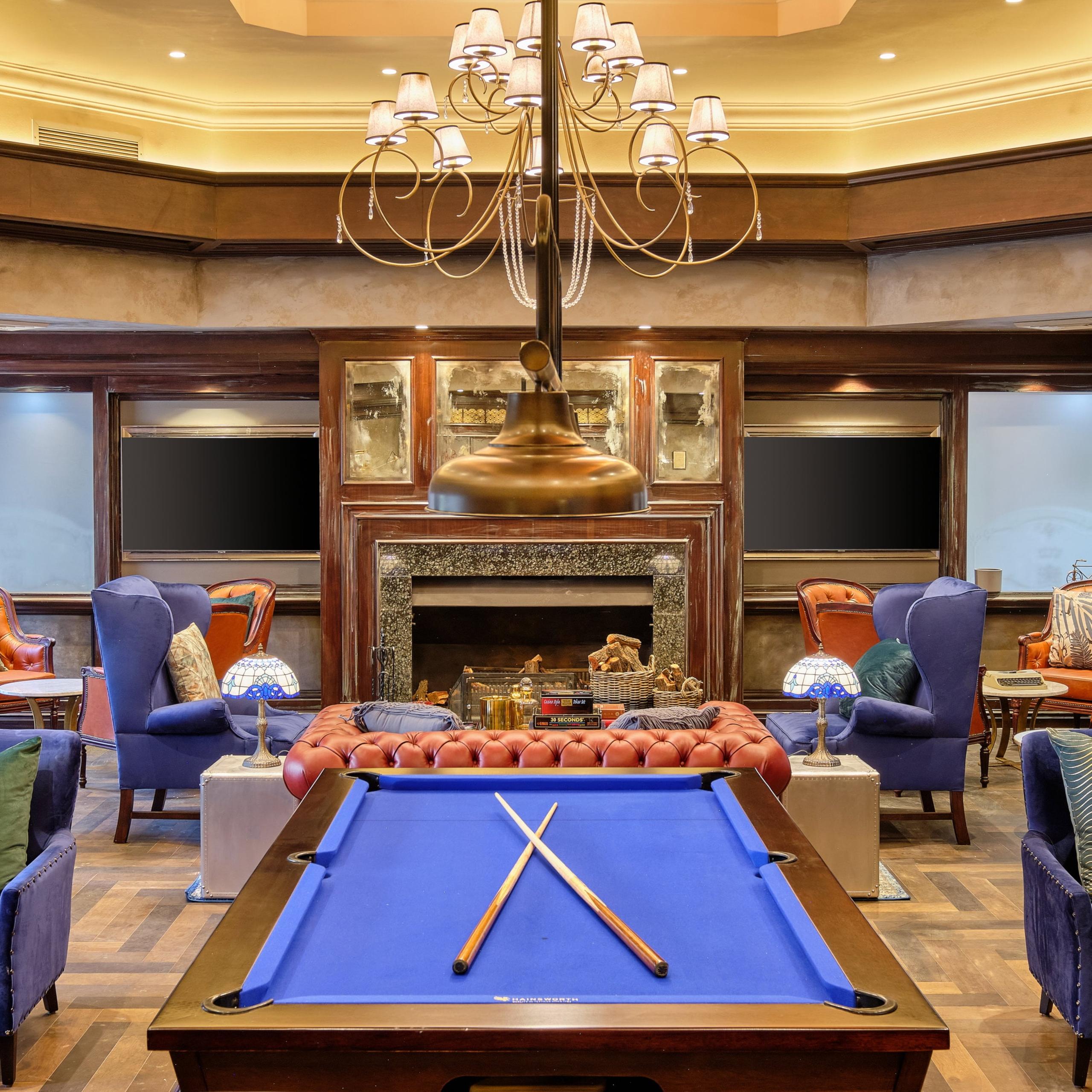 Destination Lounge & Bar
