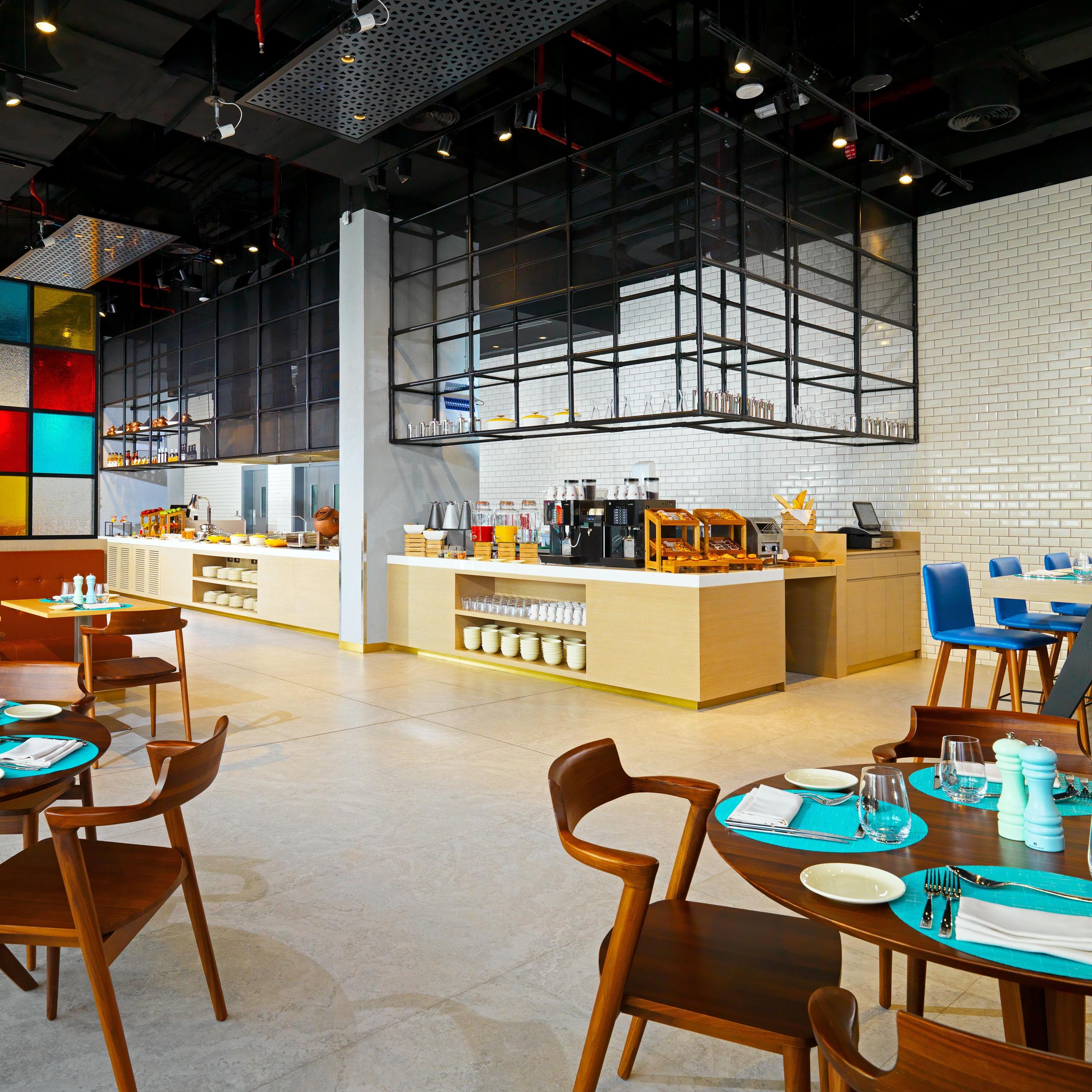 East & Seaboard Eatery & Lounge