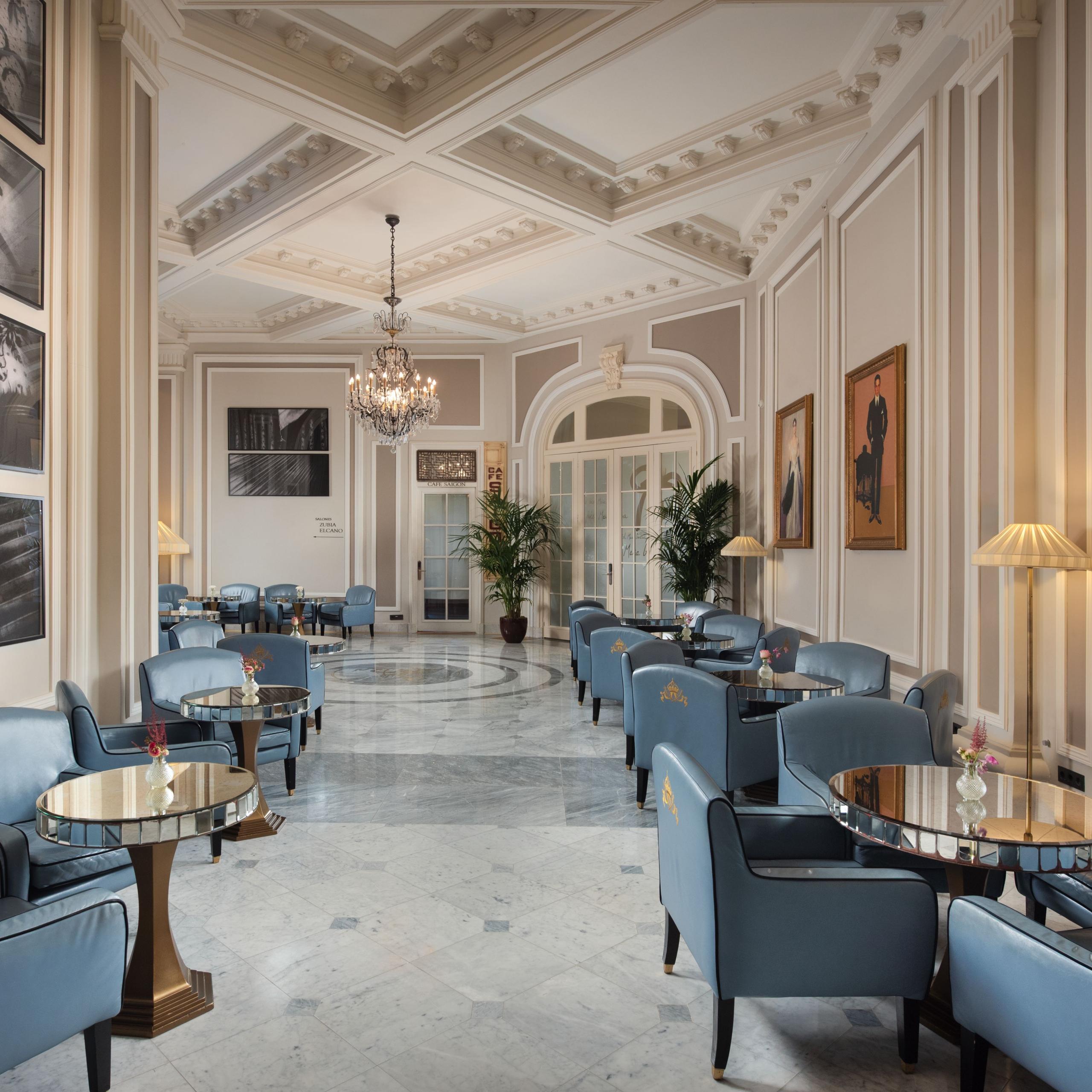 Dry Martini By Javier de las Muelas , Hotel Maria Cristina, a
