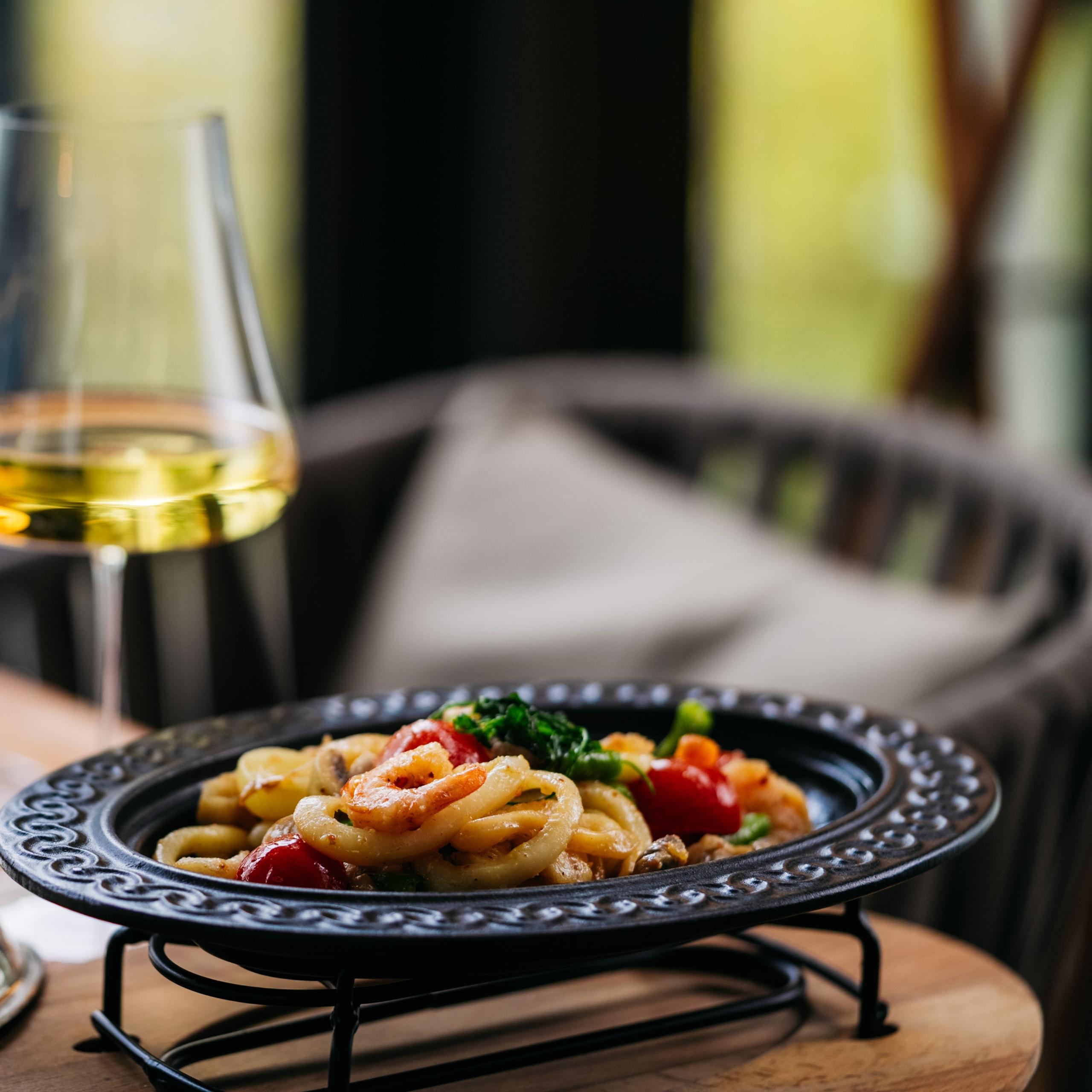 Aruni Restaurant & Bar