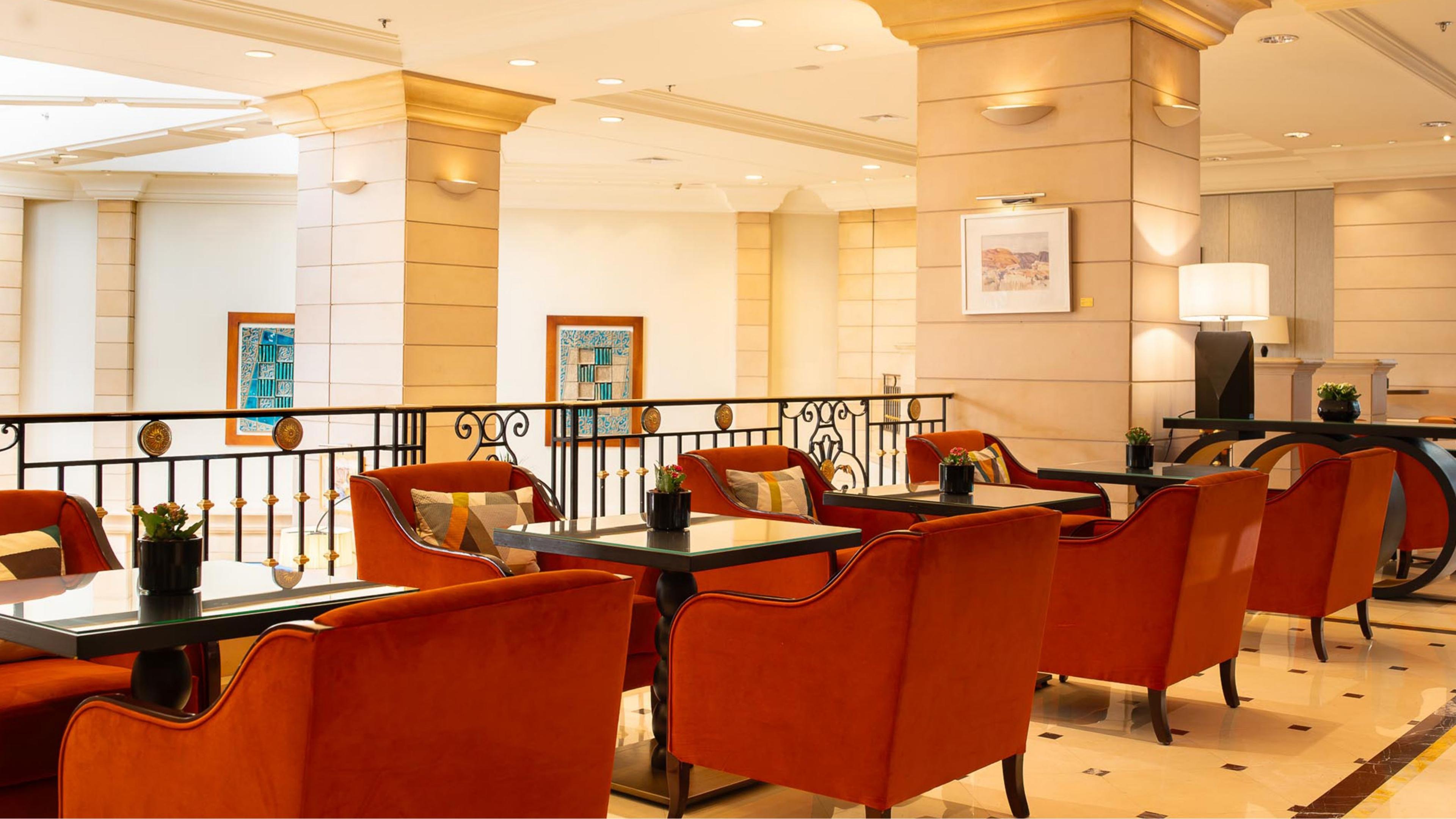 Happy Hour at Piano Lounge