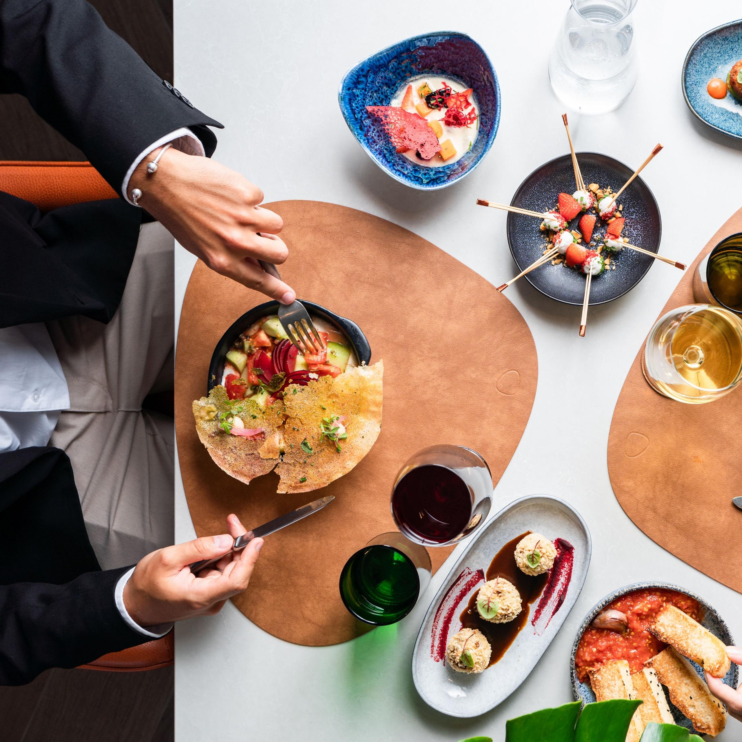 Moments - Social Eatery