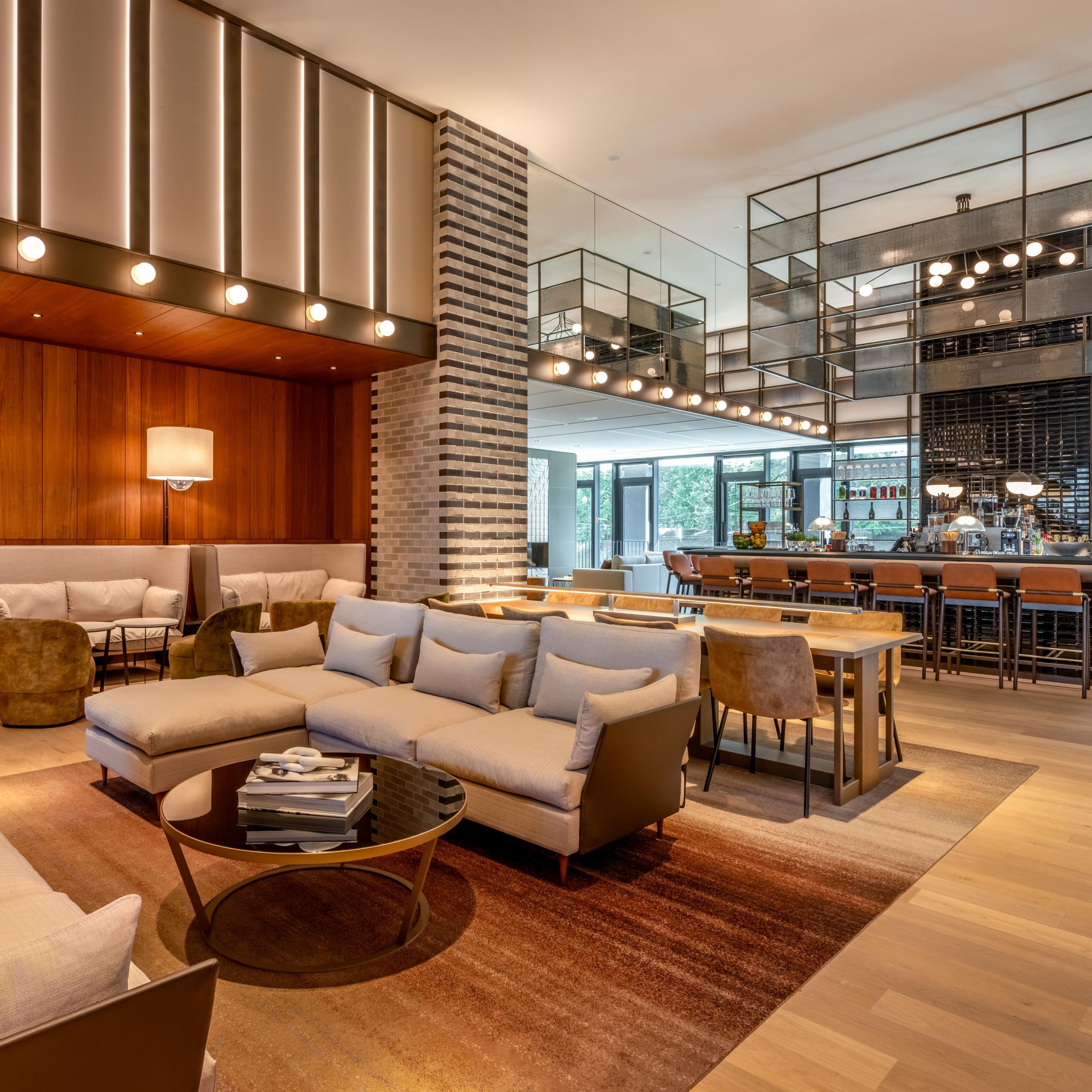 westhub bar & lounge