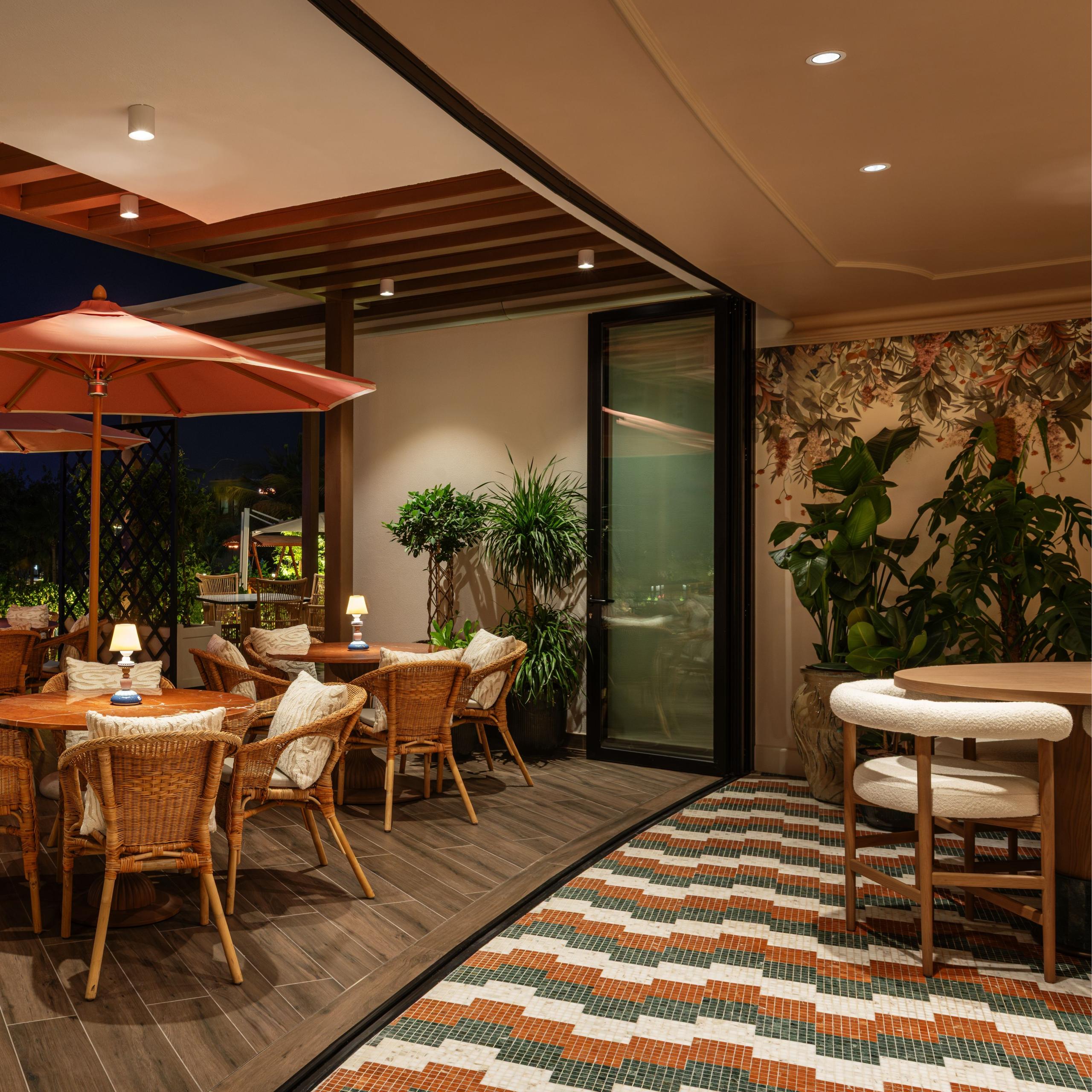 Blush Wine & Cocktail Bar