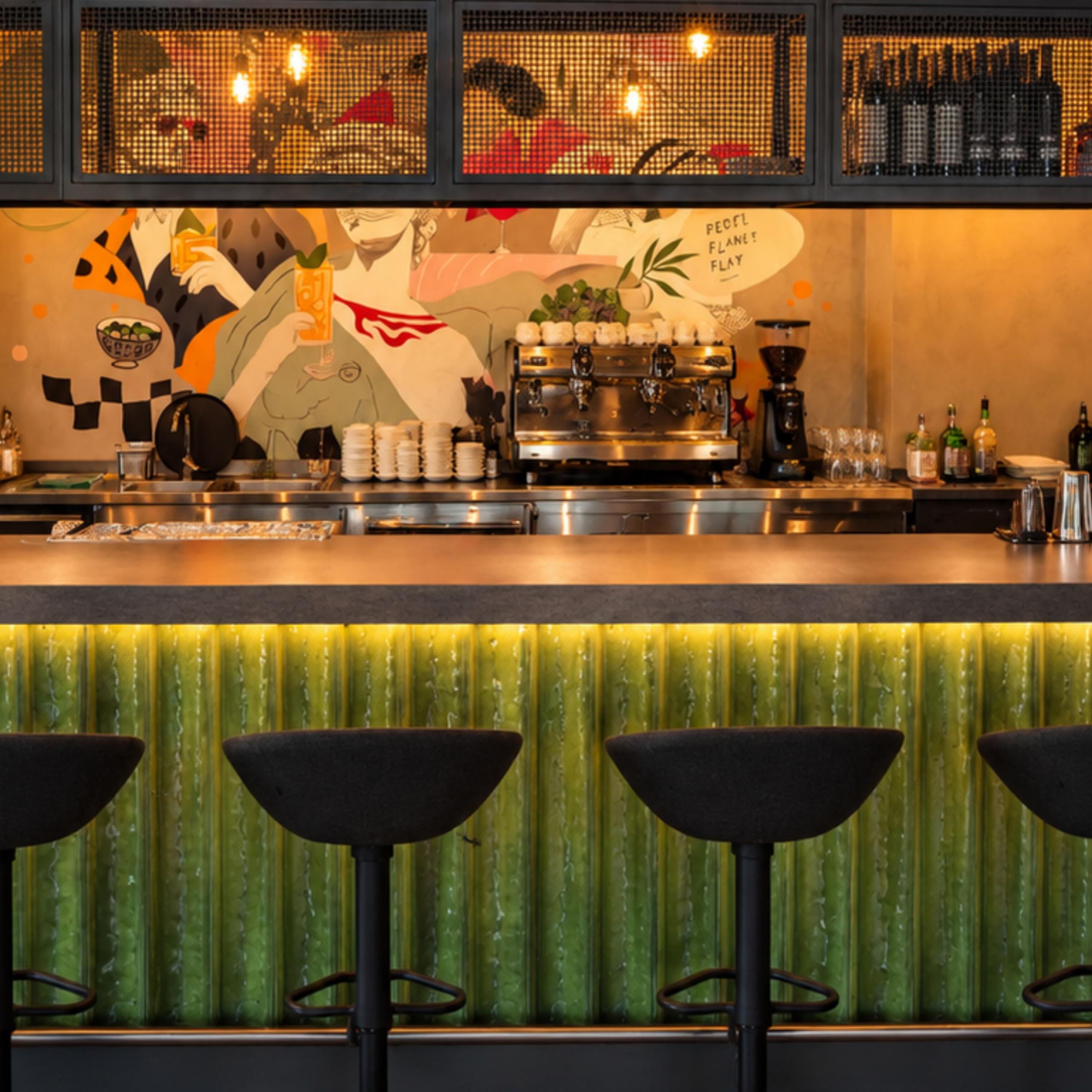 Moxy Bar