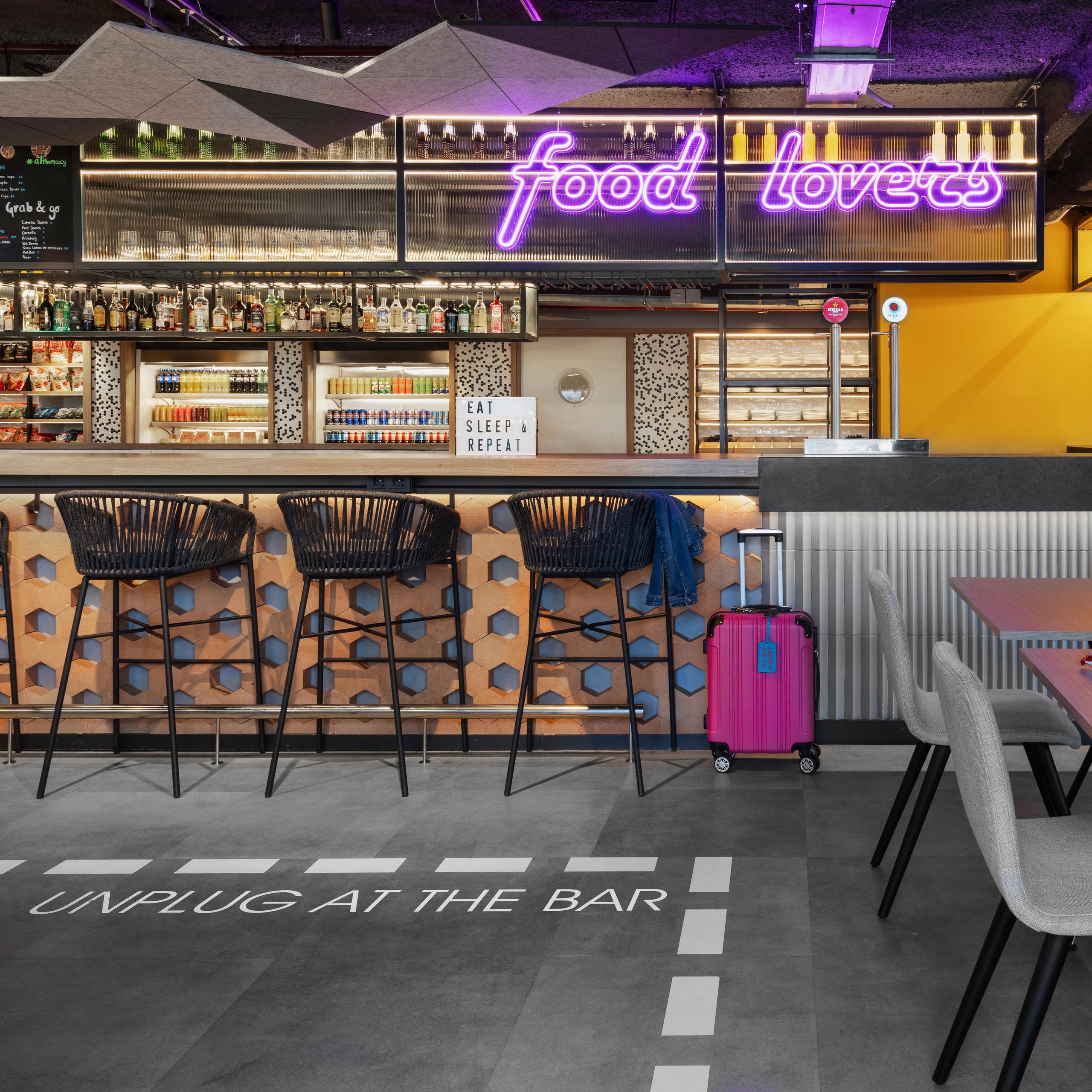 Level 3 Bar and Restaurant