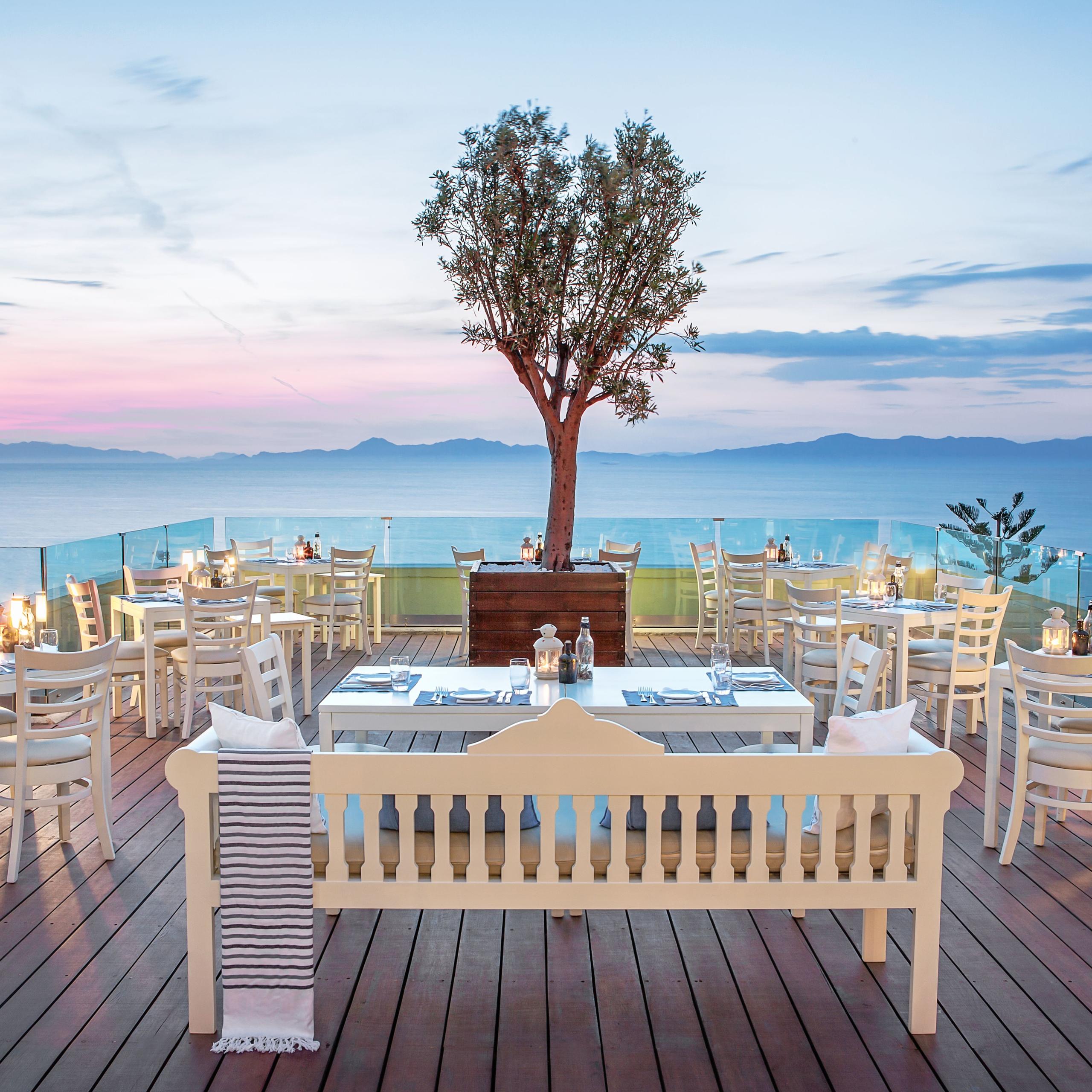 Thèa Restaurant