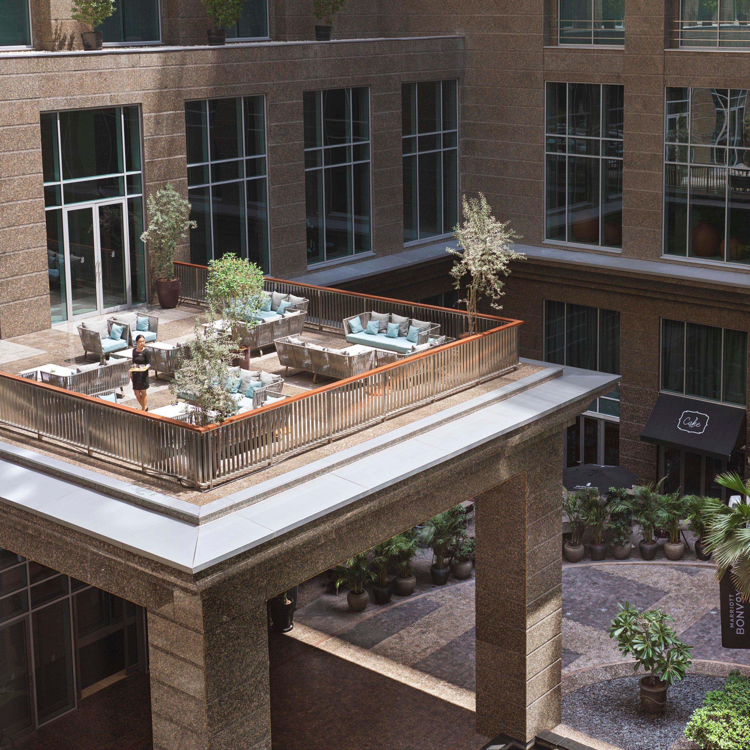 Lobby Lounge & Terrace