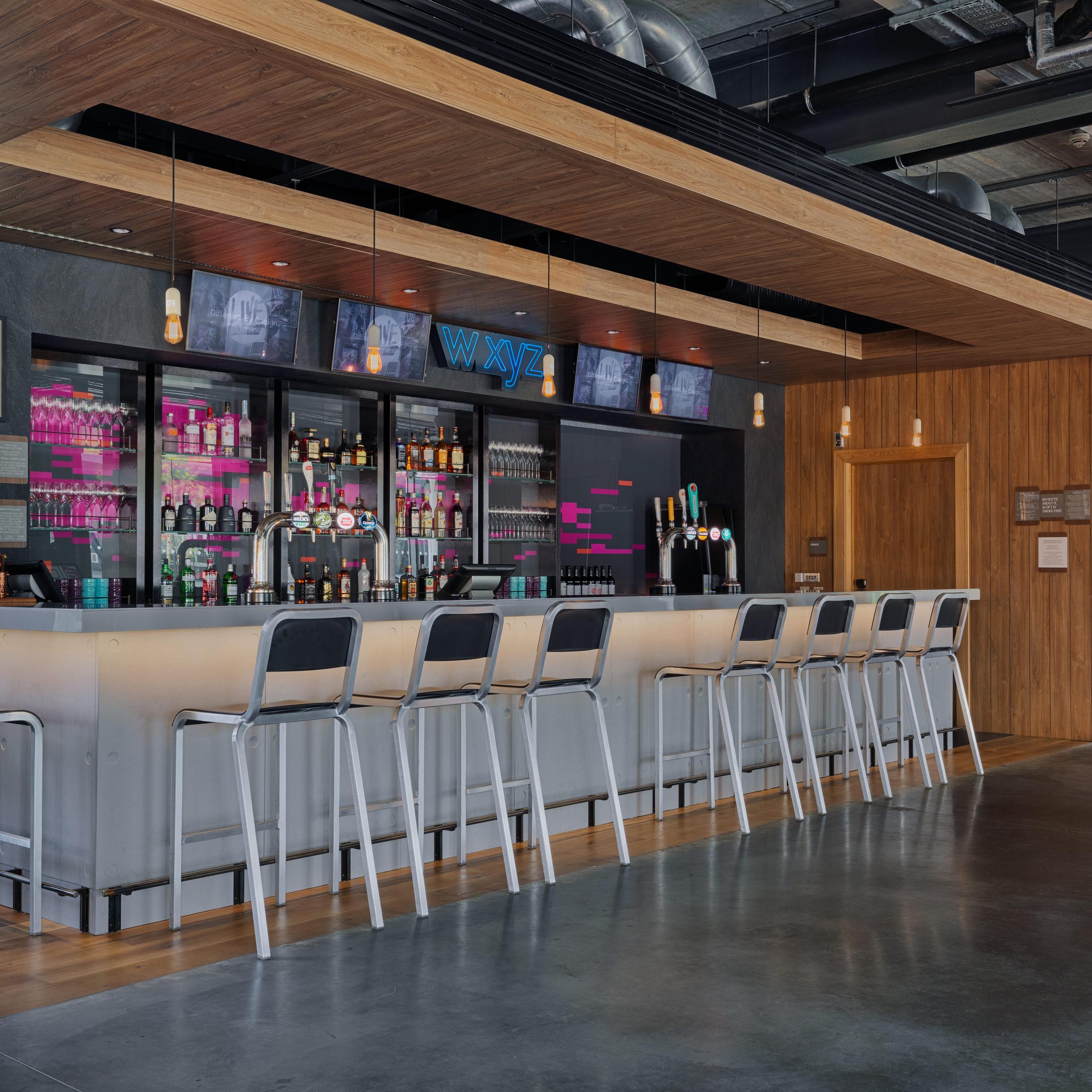 W XYZ Bar
