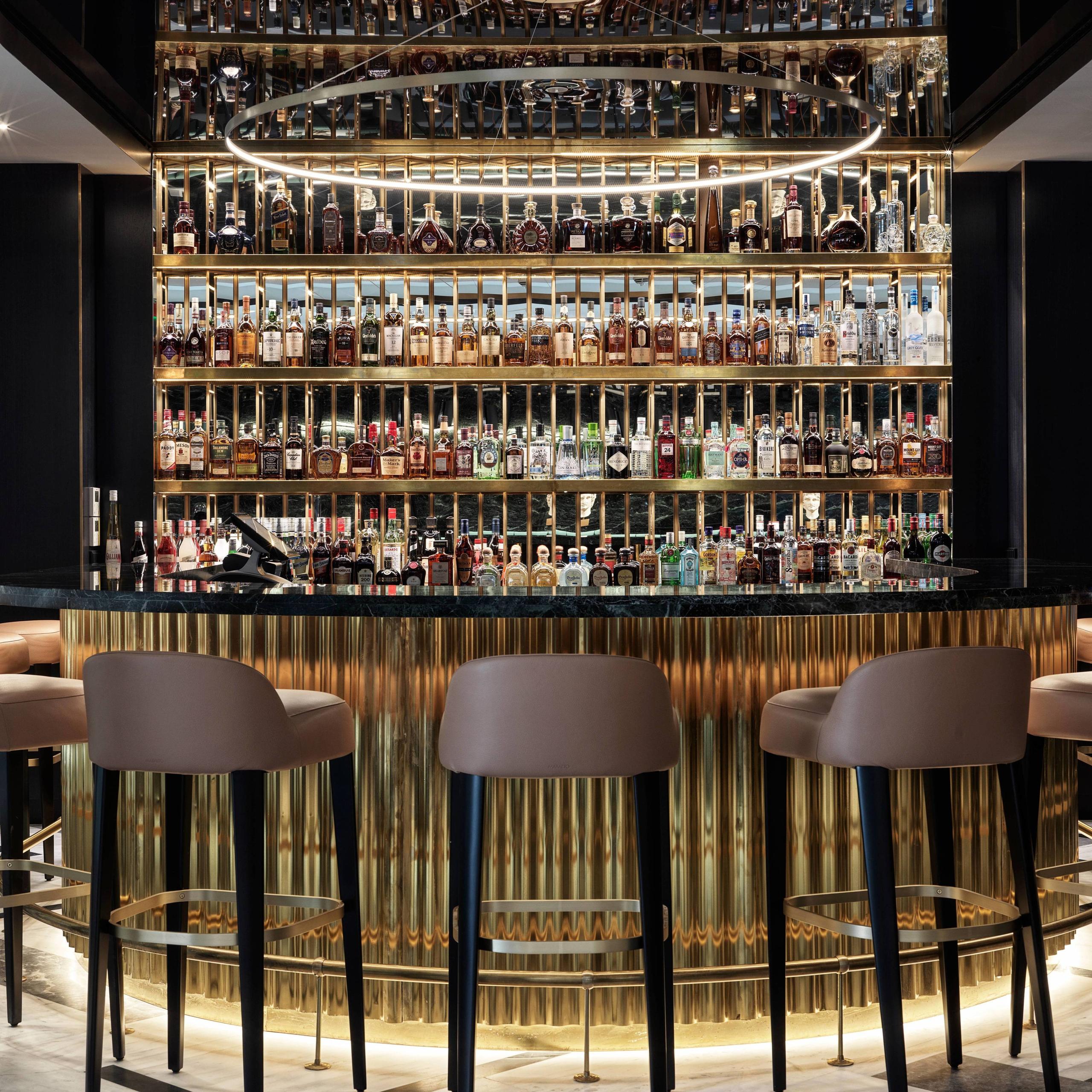 Plato Bar & Lounge