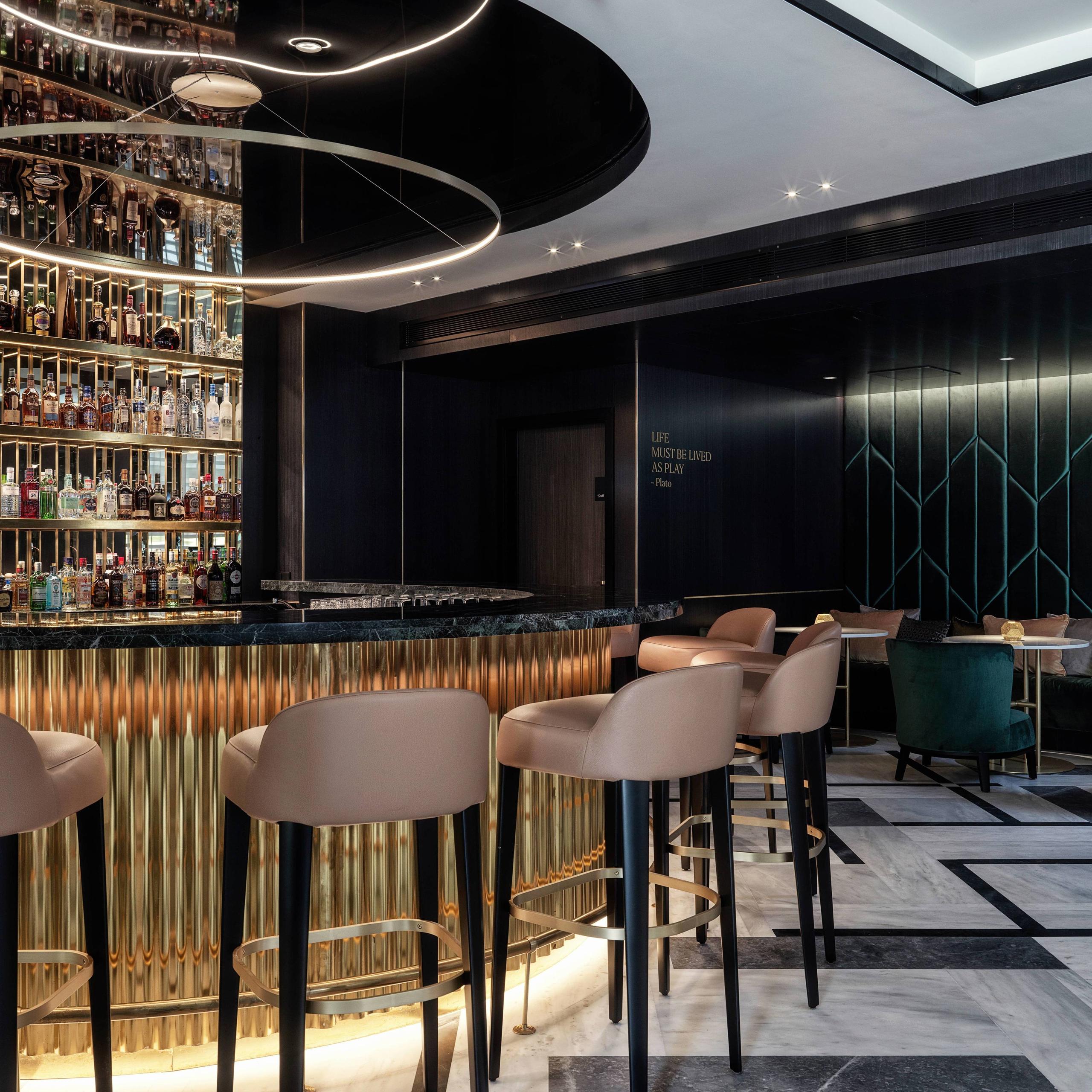 Plato Bar & Lounge